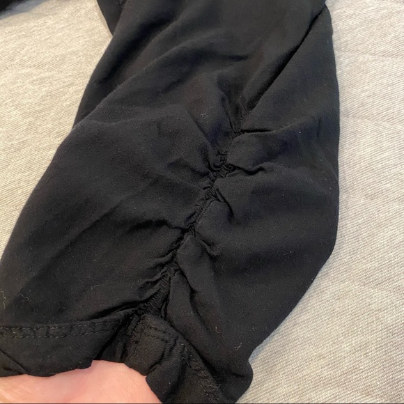 American Eagle Black Capri Pants - Picture 7 of 9